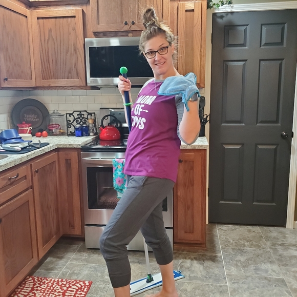 Meet your Posher, Heather - Picture 9 of 13